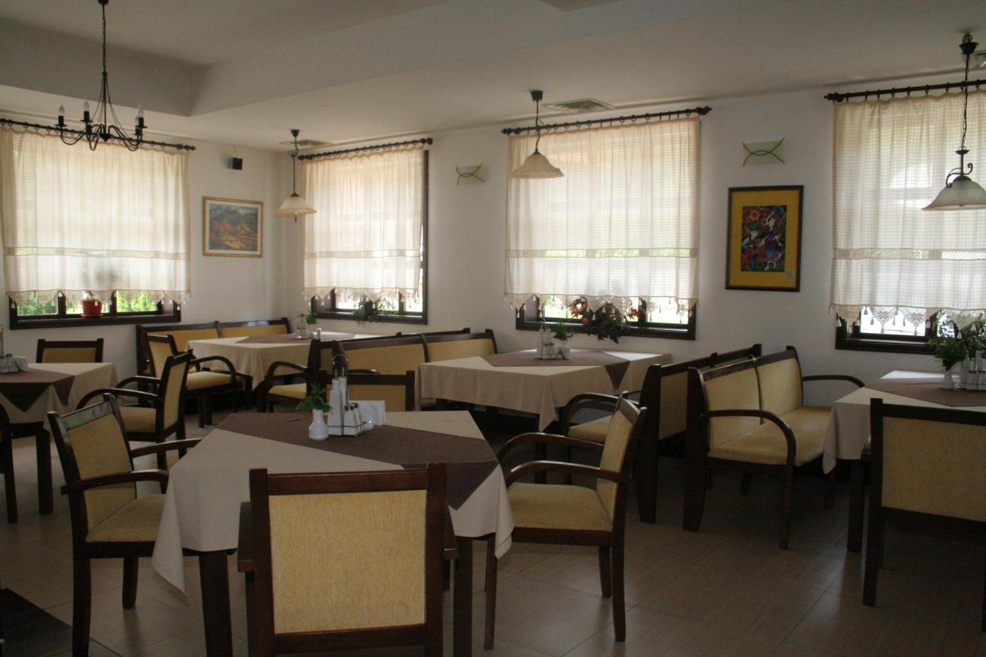 Family Hotel Bile Beli Osŭm Exterior foto