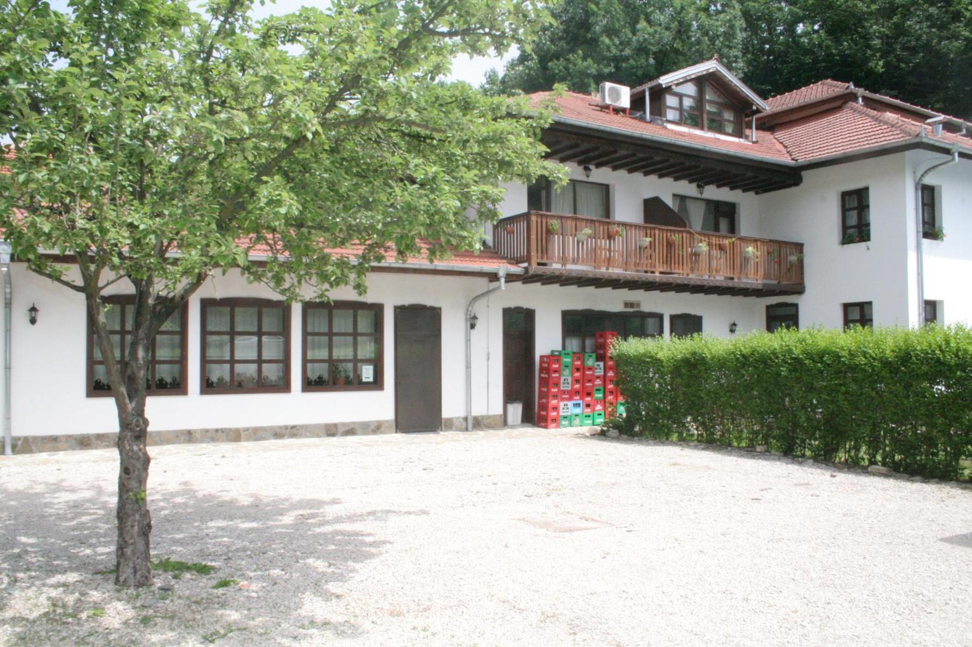 Family Hotel Bile Beli Osŭm Exterior foto