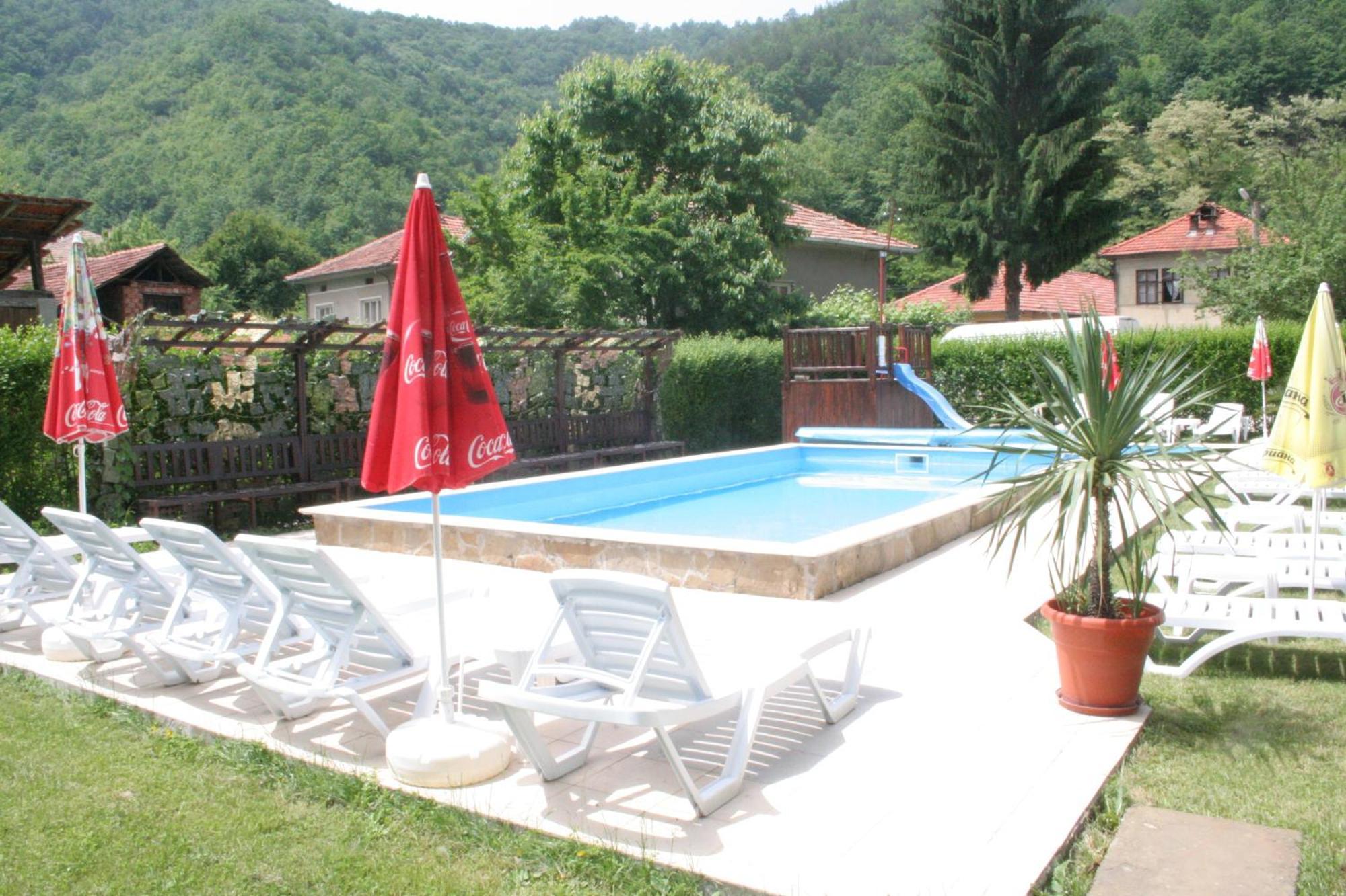 Family Hotel Bile Beli Osŭm Exterior foto