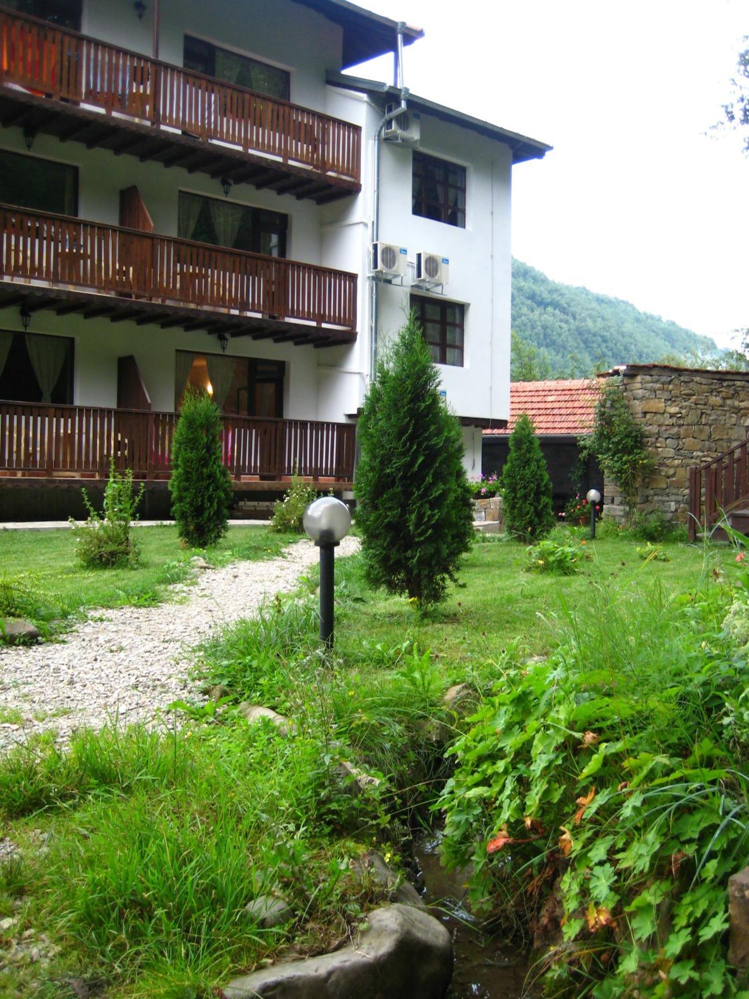 Family Hotel Bile Beli Osŭm Exterior foto