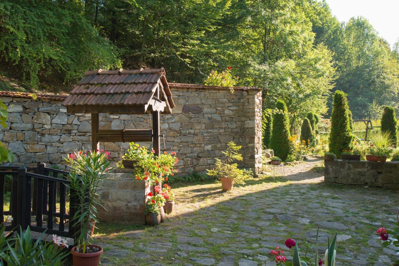 Family Hotel Bile Beli Osŭm Exterior foto