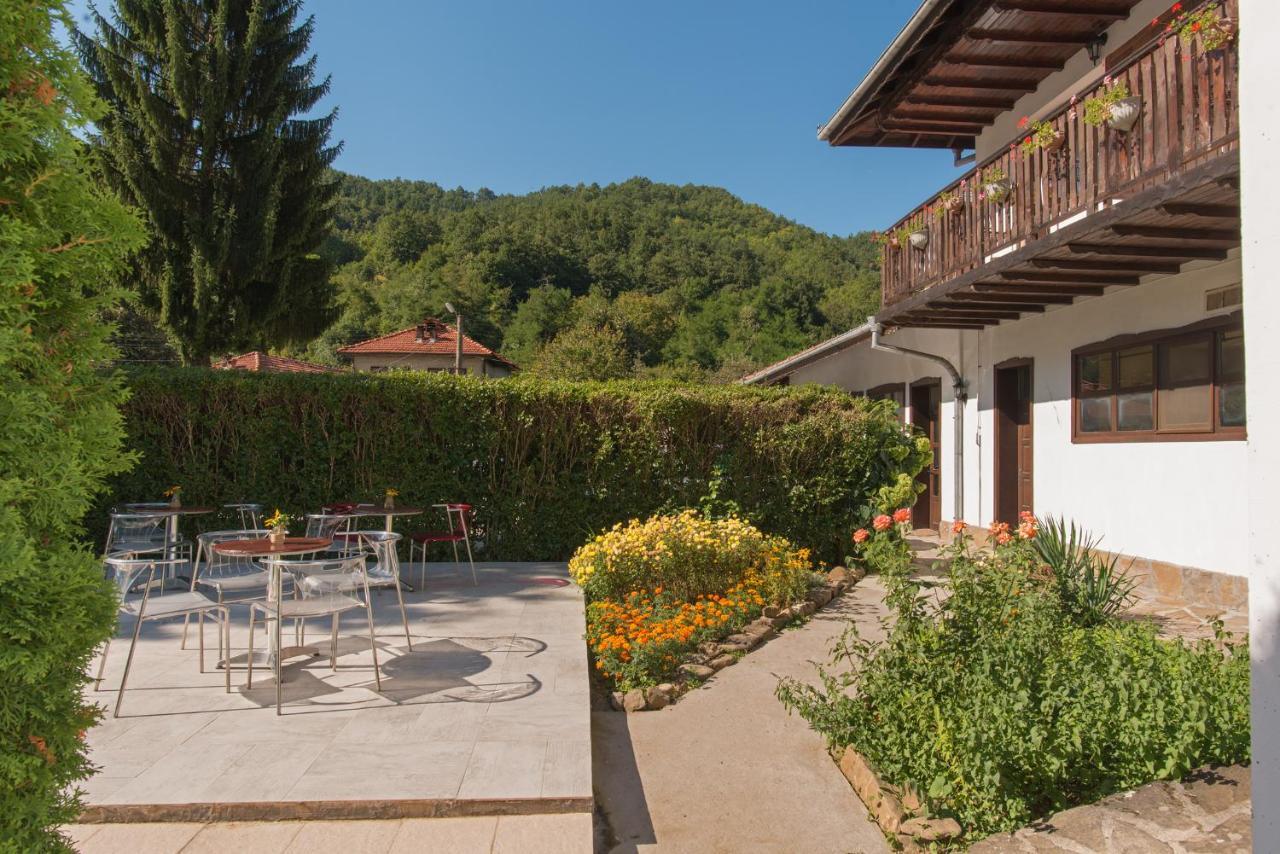 Family Hotel Bile Beli Osŭm Exterior foto